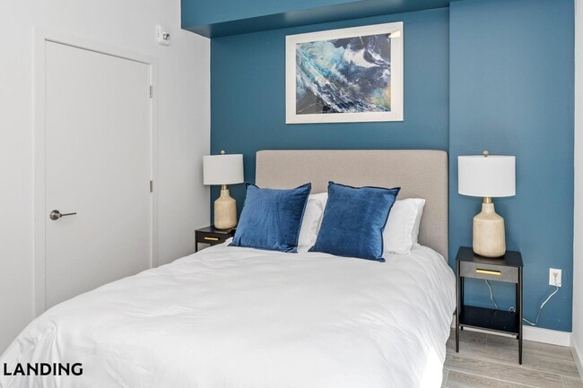 Building Photo - 225 S Grand Ave