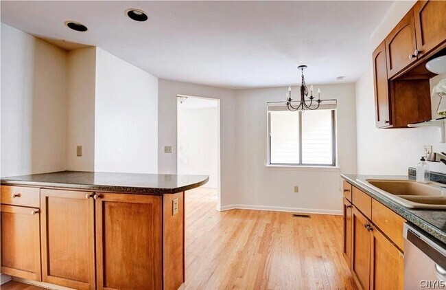 Foto del edificio - 4836 Huntwood Path
