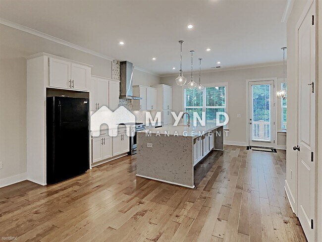 Building Photo - 3 br, 3.5 bath Townhome - 763 Hadley Ln NE