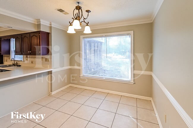 Foto del edificio - 8661 Beckenham Dr