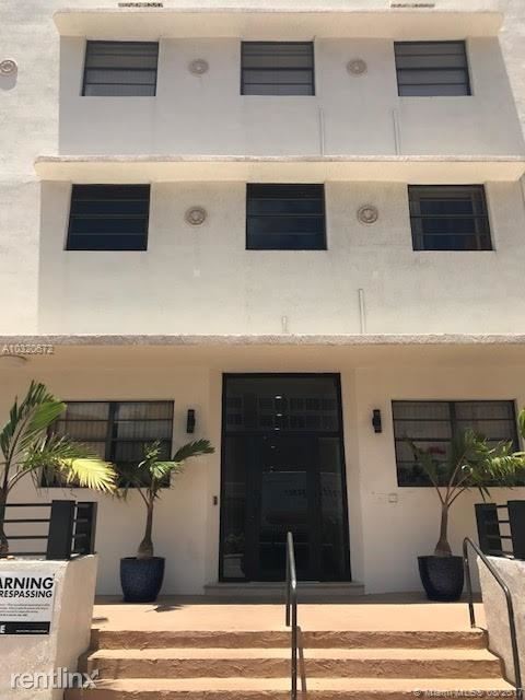Building Photo - 2700 Collins Ave