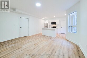 Building Photo - 1052 Barton St E