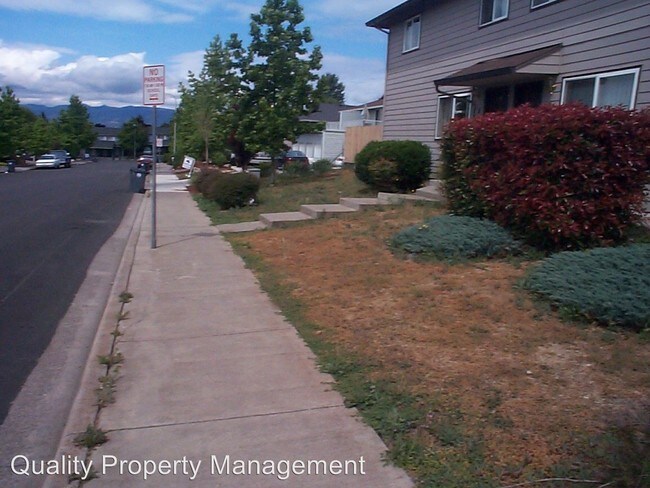 Building Photo - 1849 N Keene Way Dr