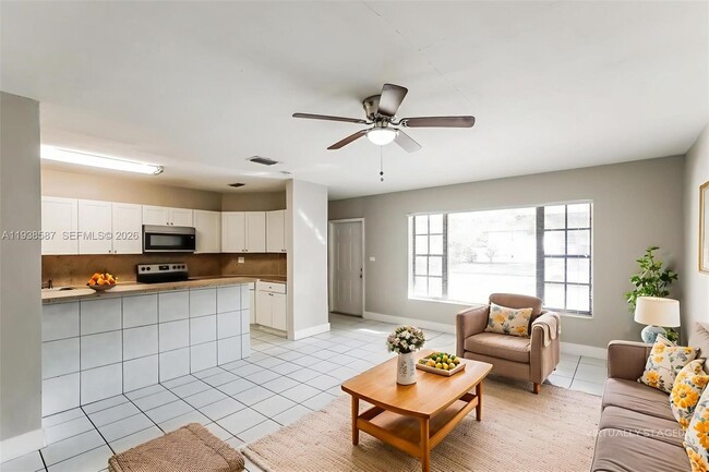 Foto del edificio - 1315 NE 203rd St