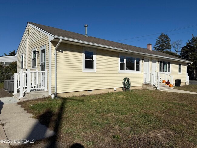 Foto del edificio - 616 Ocean Gate Ave