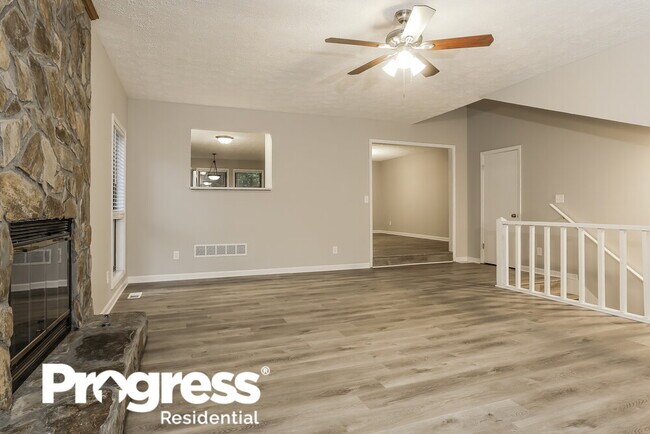 Building Photo - 8992 Western Pines Dr