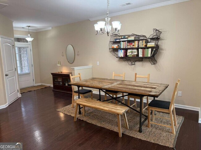Foto del edificio - 1055 Hampton Oaks Dr