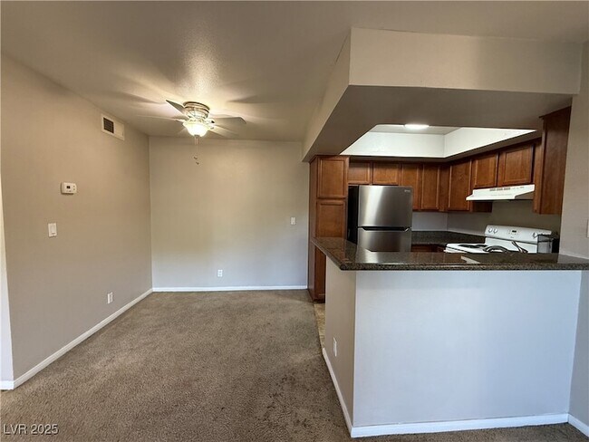 Foto del edificio - 1455 E Katie Ave