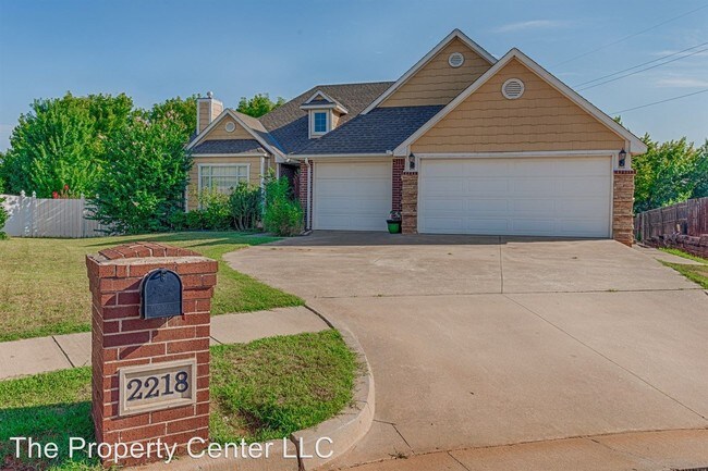 Building Photo - 2218 Cedar Pointe Ct