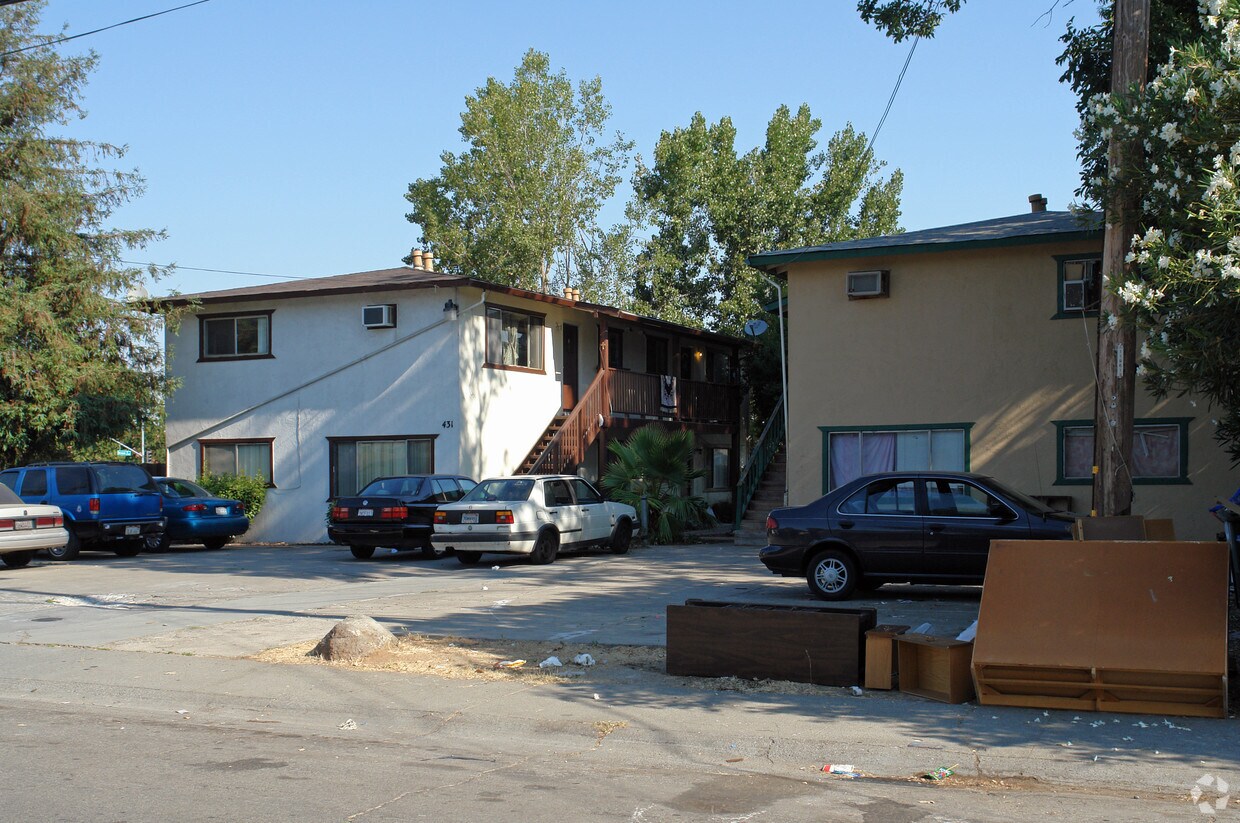 Primary Photo - 431 Morrison Ave