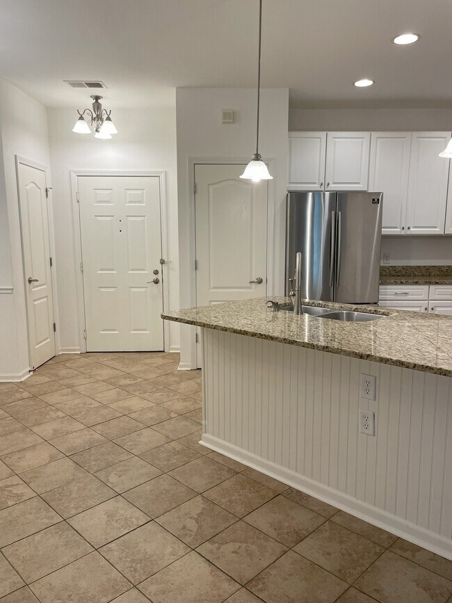 Building Photo - 12820 University Crescent