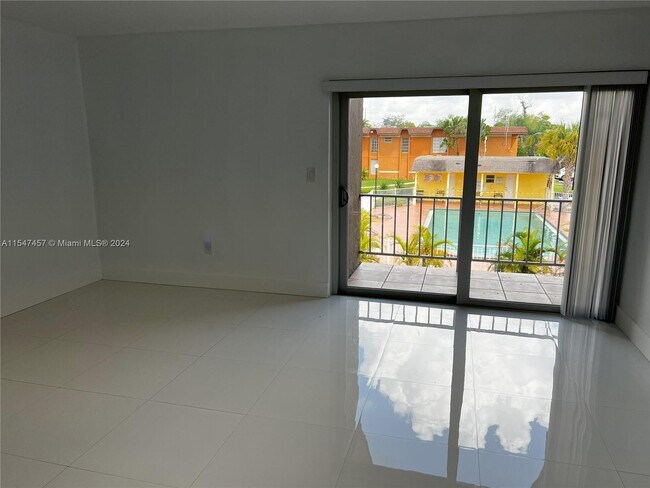 Building Photo - 9445 SW 76th St