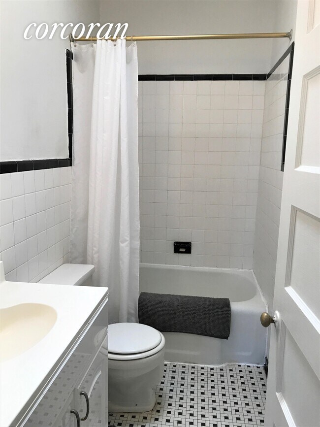 Building Photo - 81 Remsen St