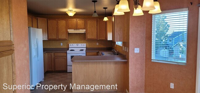 Building Photo - 4 br, 4 bath House - 1501 Sunny Hill Dr