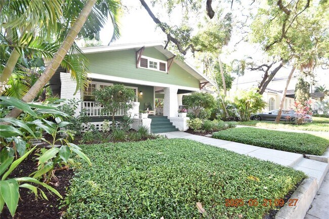 Foto del edificio - 810 S Packwood Ave