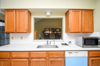 Building Photo - 9111 Belle Glen Dr