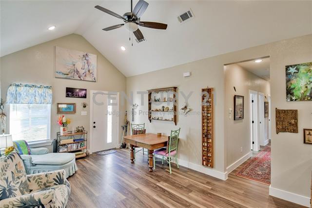 Building Photo - 2504 Deer Trail