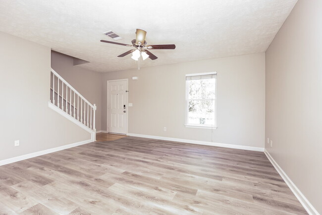 Building Photo - 149 Howard Woody Dr