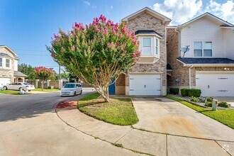 Building Photo - 1219 Reseda Dr