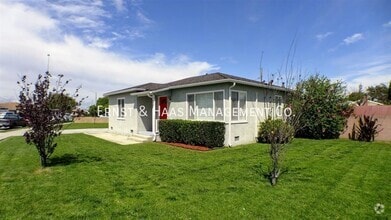 Building Photo - 4704 Gundry Ave