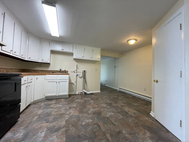 Building Photo - 88 Dunne Ave