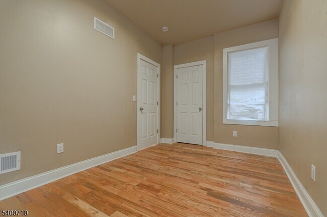 Foto del edificio - 882 S 14th St