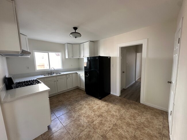 Cocina - 624 W 49th St