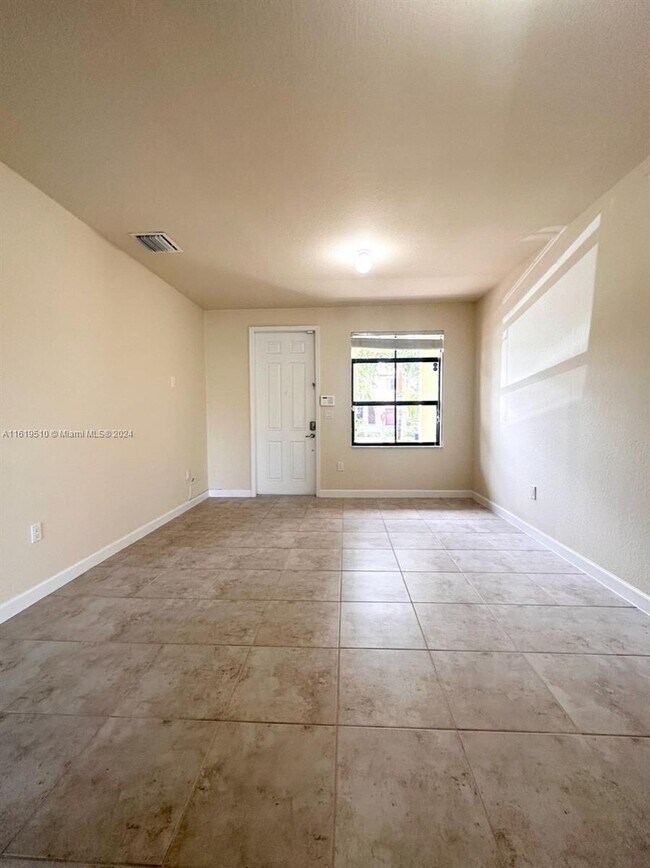 Building Photo - 23733 SW 118 Ave
