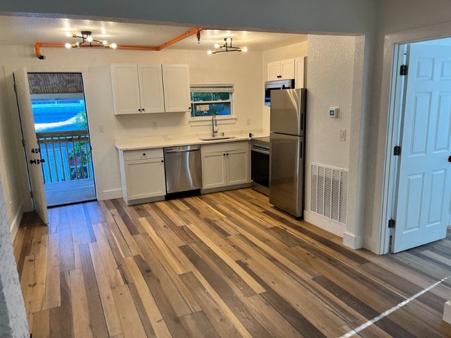 Foto del edificio - 2745 2nd Ave S