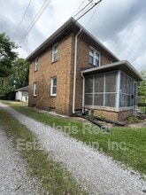 Building Photo - 717 E 60th St