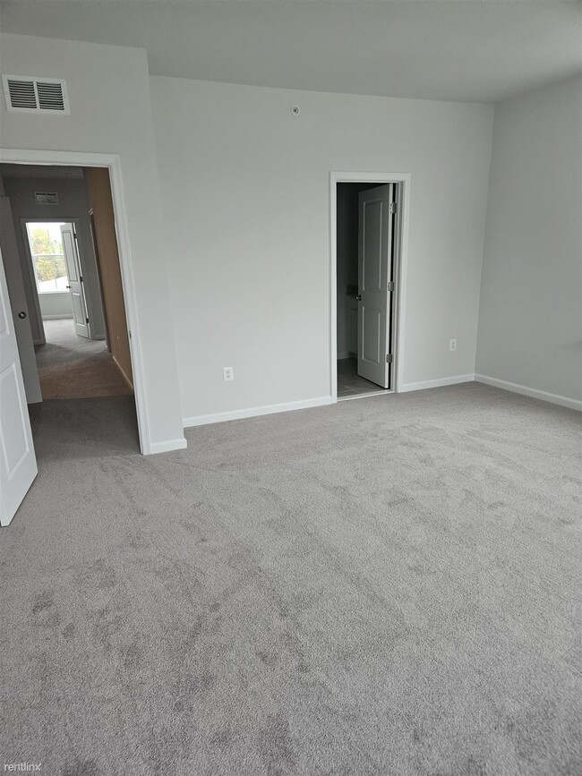 Foto del edificio - 3 br, 2.5 bath Condo - 809 Birchwood Hill ...