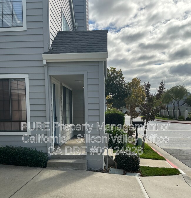 Building Photo - 1130 Chen St