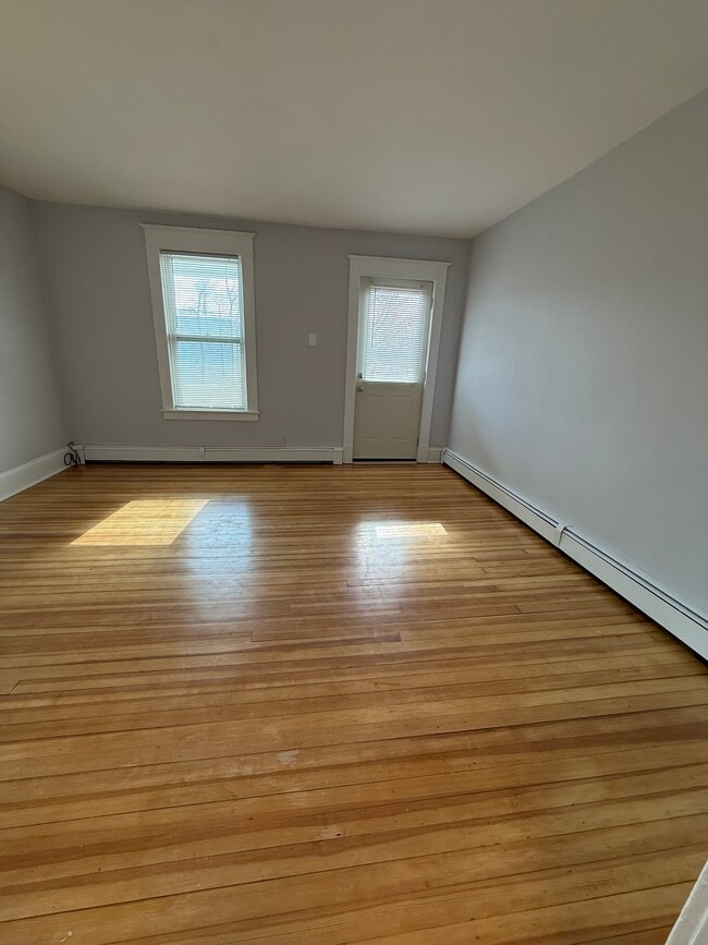 Foto del edificio - 1050 Princetown Rd