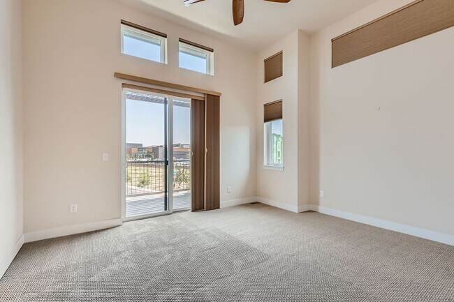 Building Photo - Evolve Real Estate: Gorgeous 4 Bedroom Hom...