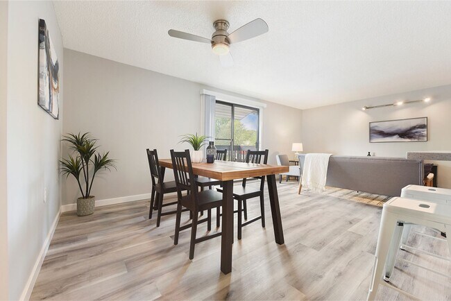 Interior Photo - OakWood Park -- No up-front security deposit required!