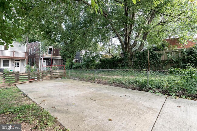 Building Photo - 3648 Beech Ave