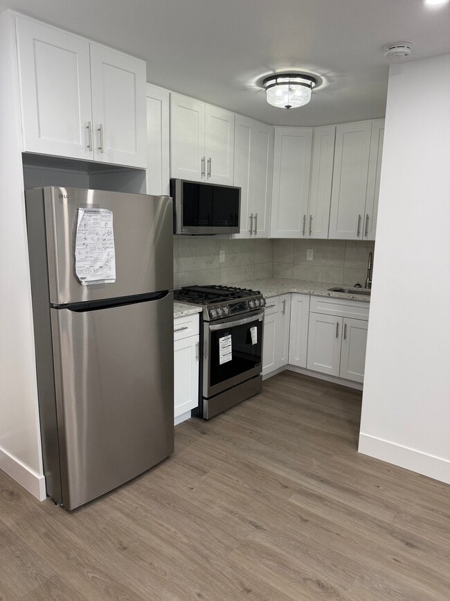 Photo - 4202 Oneida Ave Apartment