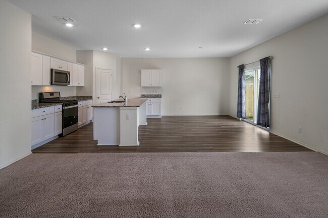 Building Photo - 5246 Winding Strm