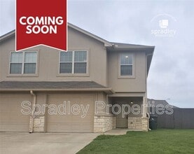 Building Photo - 4810B Deep Dr