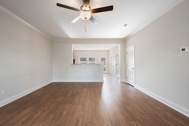 Foto del edificio - 842 Westcott Ln