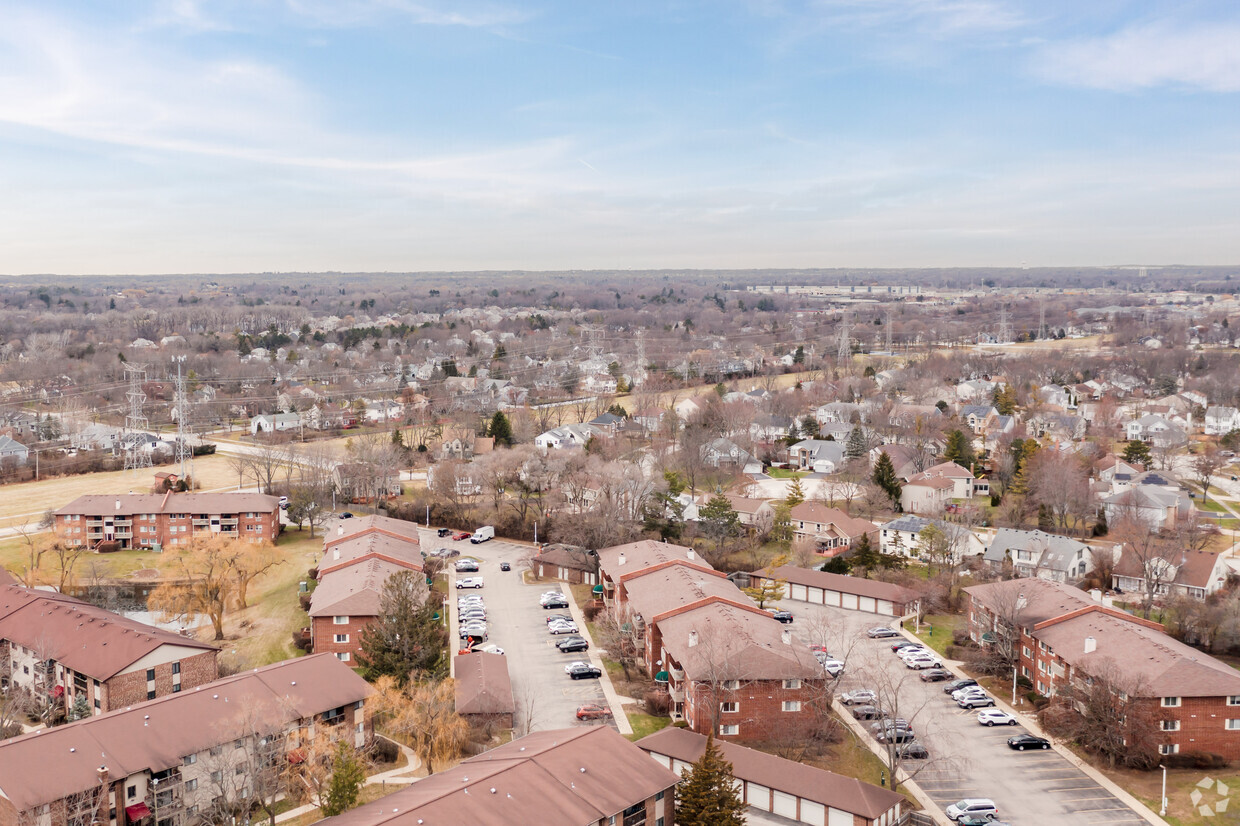 Aerial Photo - Lakewood Villas Apartments