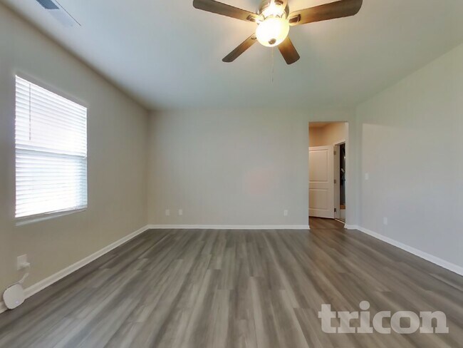 Building Photo - 129 Verona Dr NW