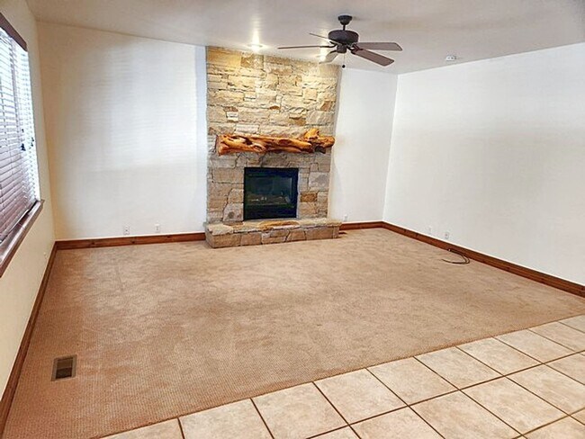 Foto del edificio - Beautiful Ranch Place Home