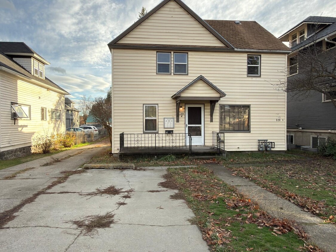 Primary Photo - 320 E Indiana Ave