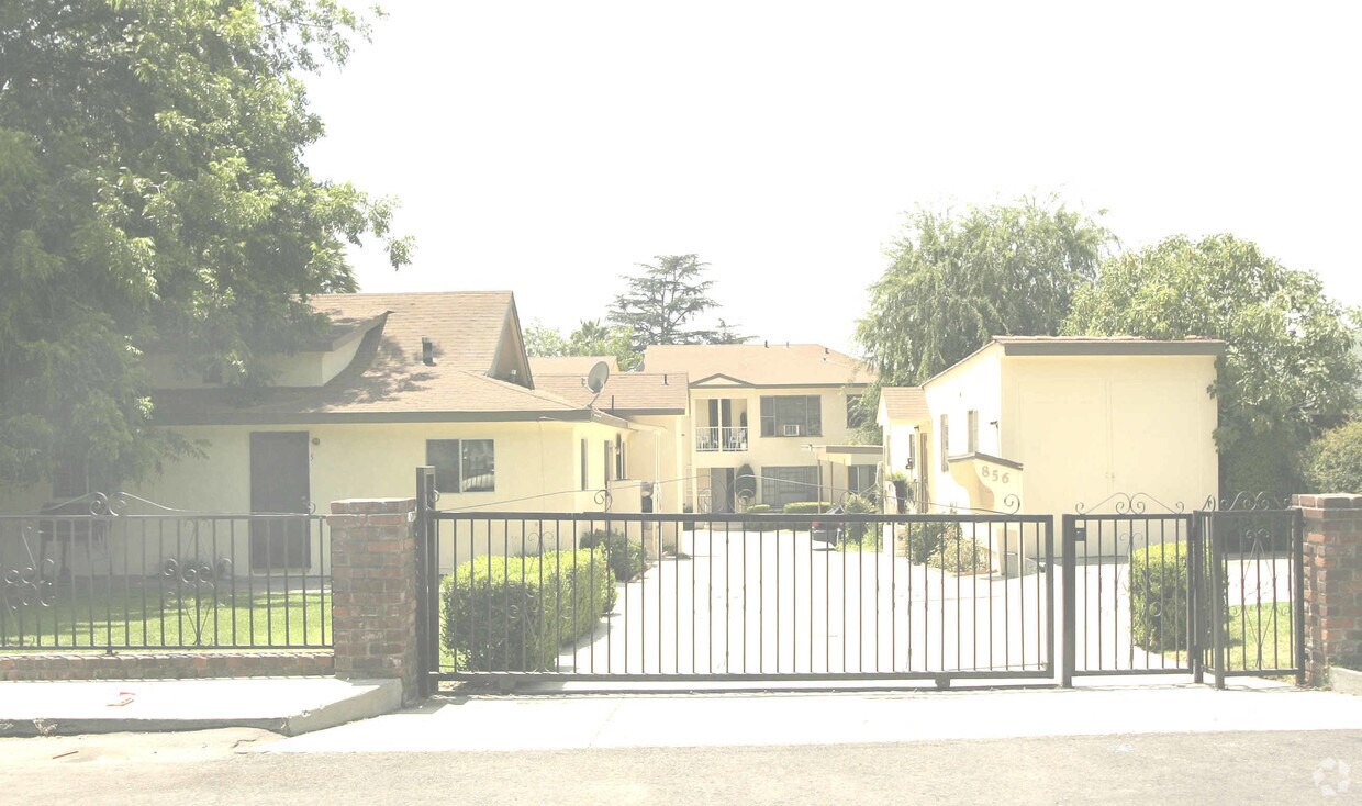 Building Photo - 856 Alameda St