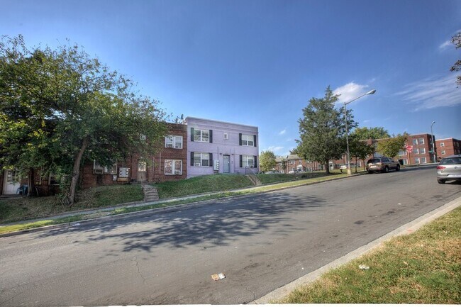 Foto del edificio - 928 19th St NE