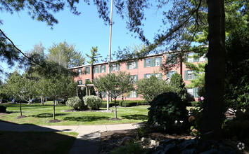 Rugby Square Apartments photo'