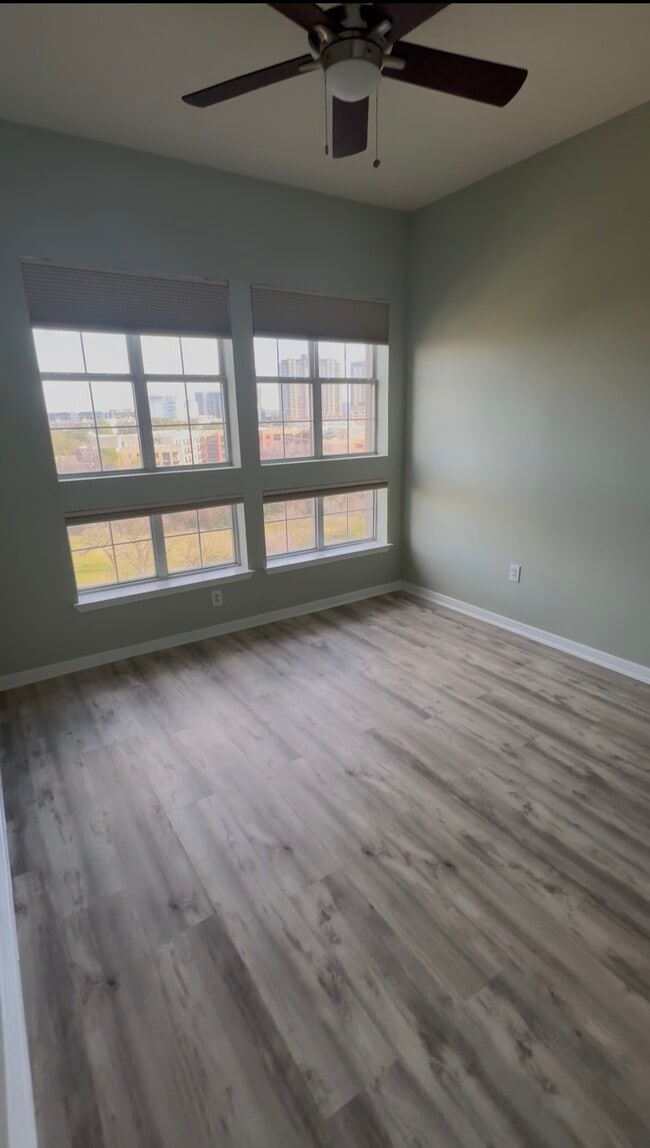 master bedroom (empty) - 3225 Turtle Creek Blvd