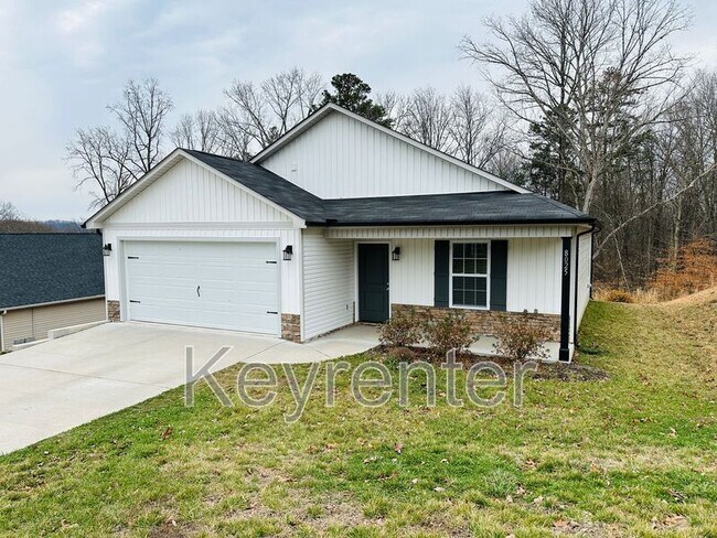 Foto del edificio - 8025 Poplar Grv Ln