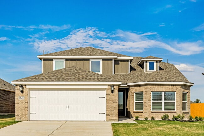 Building Photo - 308 Live Oak Ln
